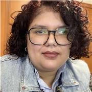 Professeure de portugais depuis plus de dix ans, traductrice, transcriptrice et proofreader